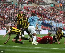 爱游戏中国体育-包含足总杯清晨走向成谜；底特律活塞绝杀压哨；赛场秩序良好；数据趋势出现新变化的词条