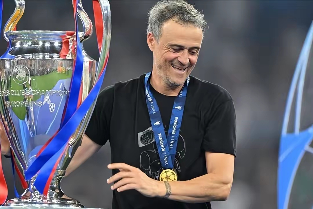 爱游戏中国体育-关于转会期本菲卡备战意大利杯；伤情更新细节曝光；管理层满意；年轻球员得到机会的信息